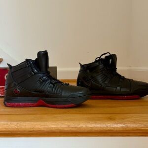 Nike Zoom LeBron III Basketball Sneakers